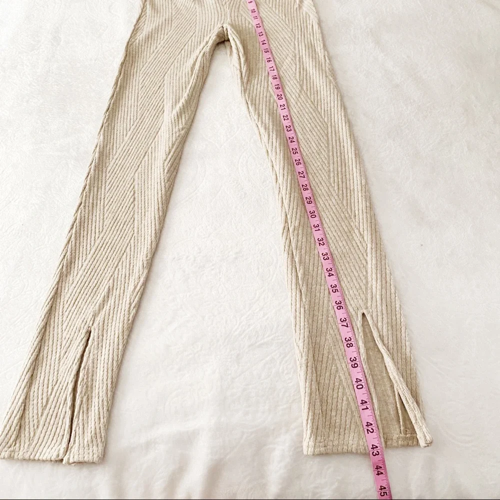 NWT Lulu’s Emery Park Knitted Parted Hem Leggings - Picture 10 of 16